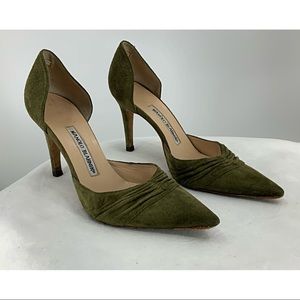 Manolo Blahnik green suede pointy toed pumps